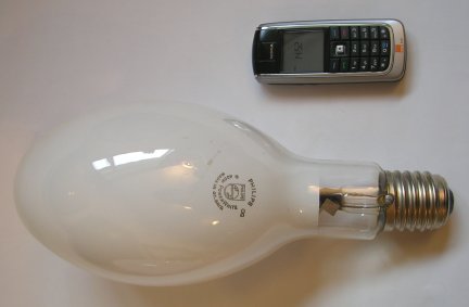 400w Philips 'Powerwhite' MBF/U lamp with ES40 cap from the 1970's